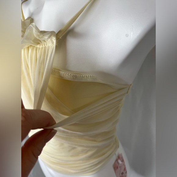 Sheer Layered Cream Mesh Ruffle Crop Top Size Medium NWT - Picture 3 of 7